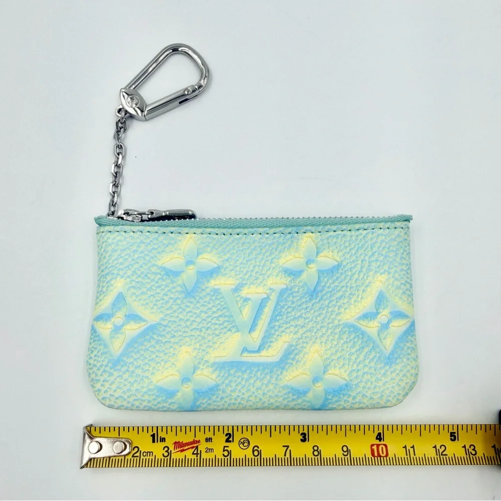 💥PRICE FIRM💥 Louis Vuitton Key Pouch NIB - Picture 4 of 13